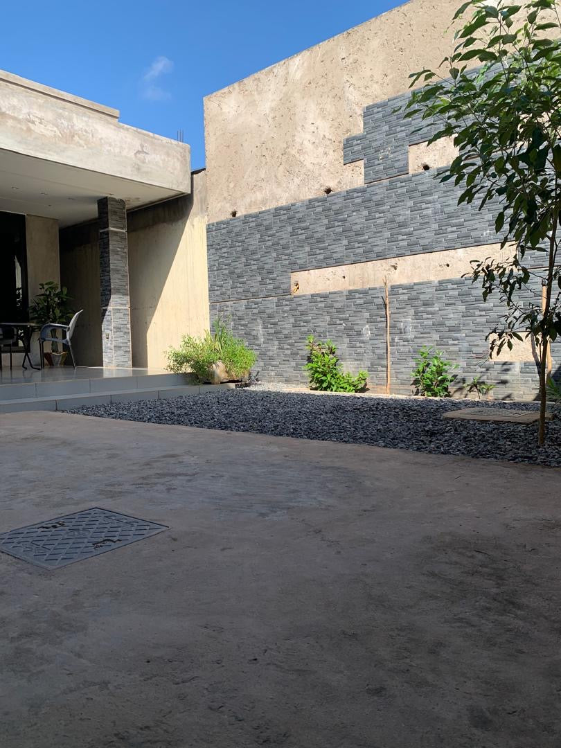 UNE VILLA À VENDRE À AGOÈ LÉGBASSITO OPÉRA