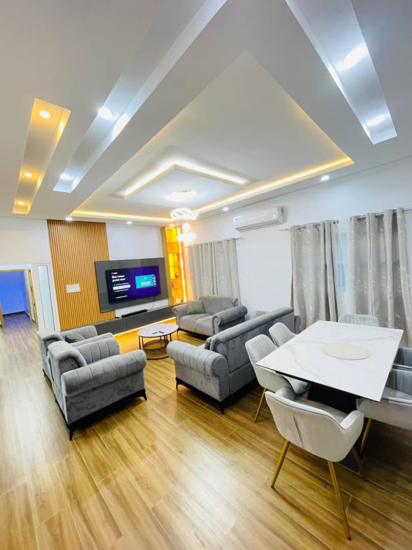 Villa à louer à Avépozo – 500000 FCFA