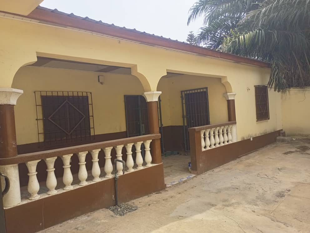 Villa à vendre à Zanguera Klikamé – 14 Millions FCFA