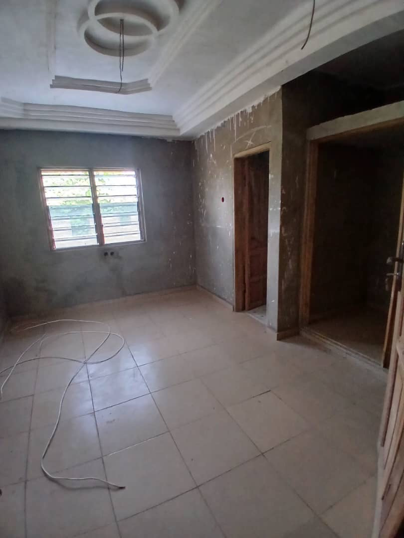 VILLA 5 PIÈCES À VENDRE À KPALIMÉ – 3/4 DE LOT | TAMPON OTR