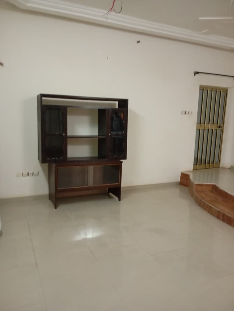 UNE VILLA 3 CHAMBRES À VENDRE À AVÉDJI LIMOUSINE