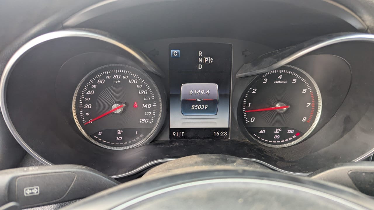MERCEDES BENZ C300 2015