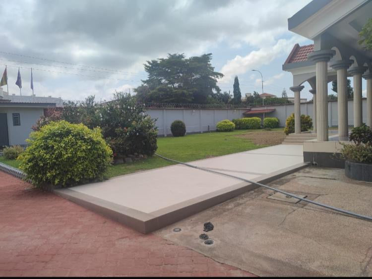 VILLA À VENDRE À LA CITÉ OUA – 10 PIÈCES – 2250m²