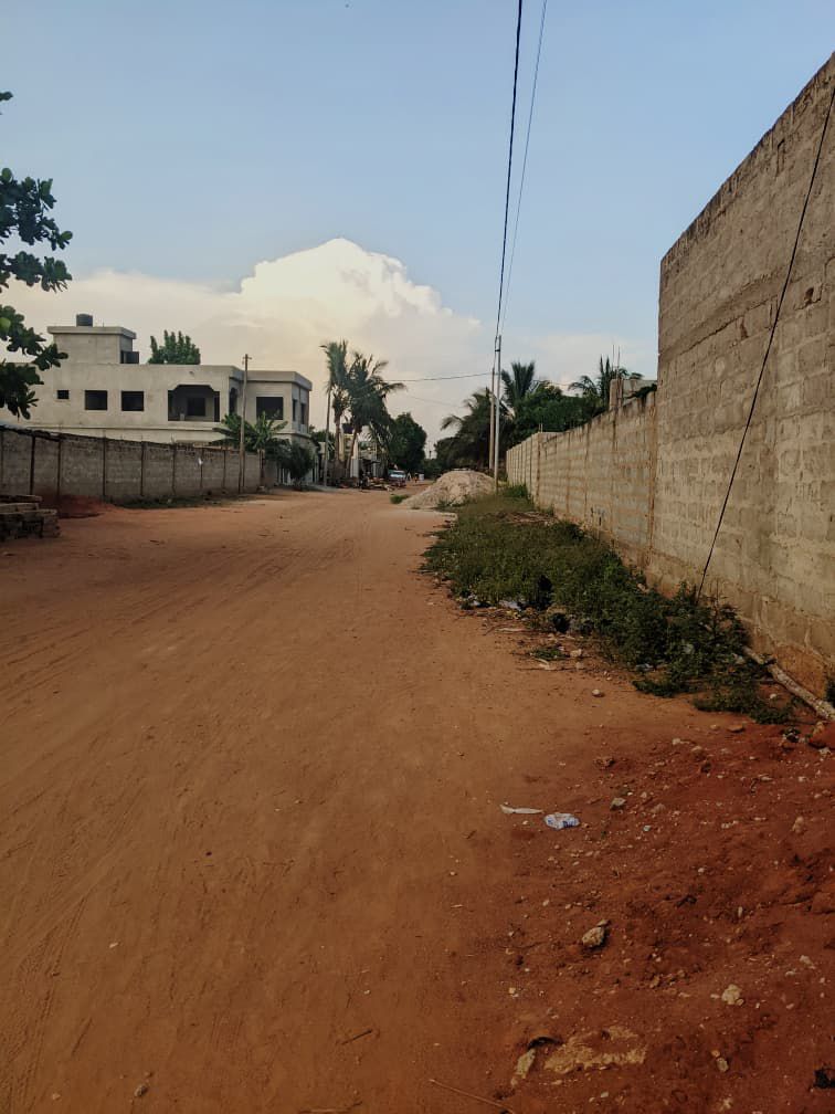 ¼ lot carré en angle rue en vente à Ségbé Démé – 5 millions FCFA
