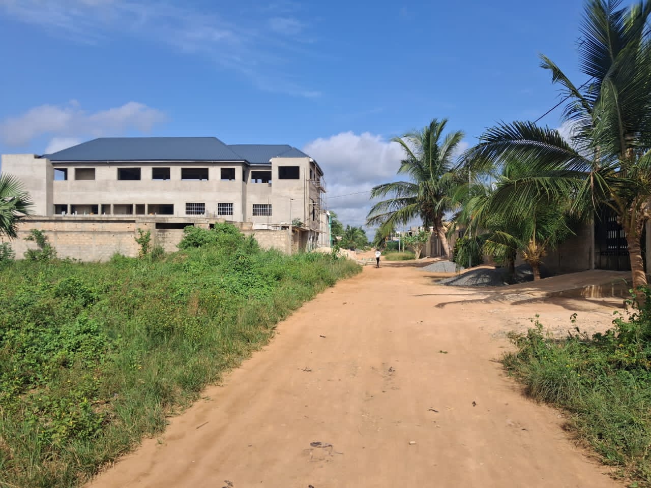 Terrain 1 lot en vente à Agoè Legbassito – 27 millions FCFA