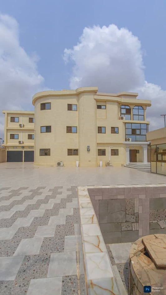 LOCATION LUXUEUSE VILLA À LOUER À ADIDOGOMÉ AMÉNOPÉ (13 CHAMBRES)