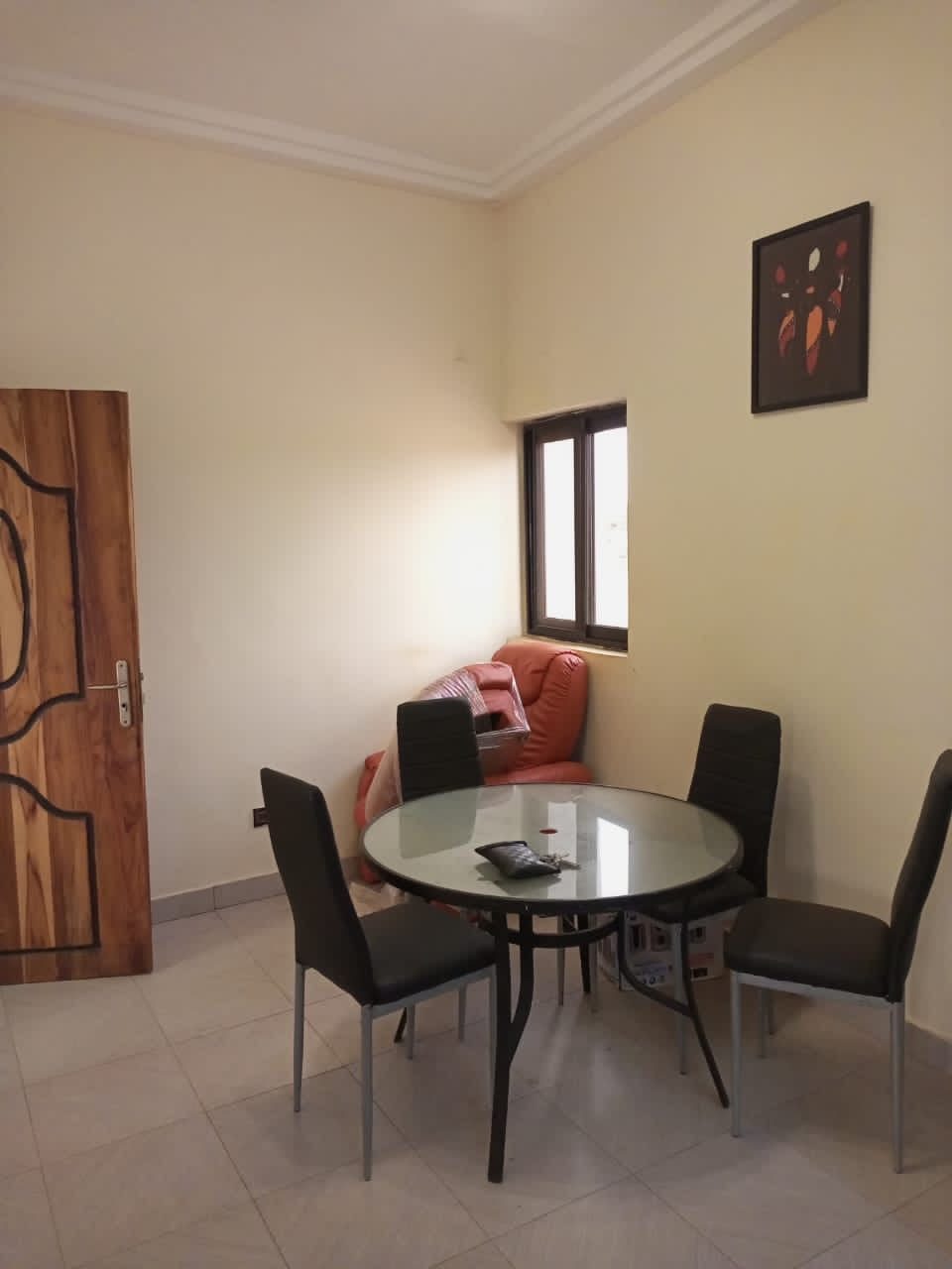 UNE VILLA DE 4 PIÈCES À VENDRE À APESSITO