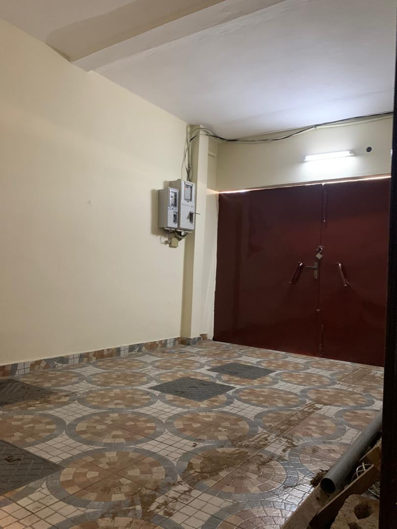 UNE MINI VILLA À VENDRE – À CÔTÉ DE L’HÔTEL DE L’AÉROPORT DE LOMÉ (ANGLE DE RUE)