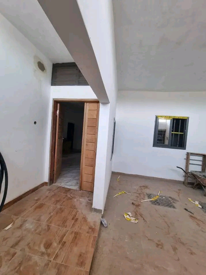 Villa en vente à SEGBÉ Akato – 25 millions FCFA