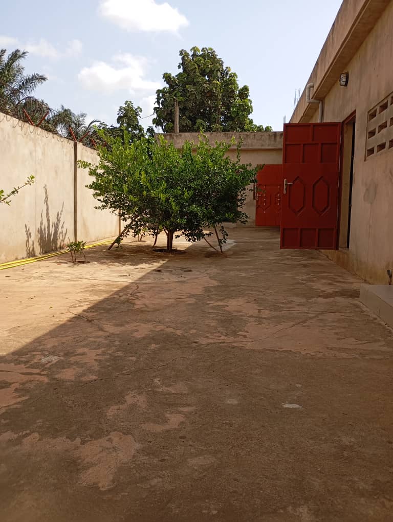 Maison 3 chambres en vente à Amadahomé – 75 millions FCFA