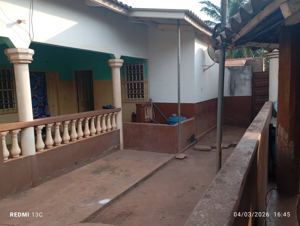 Maison 2 chambres en vente à Agoè Demakpoè – 28 millions FCFA