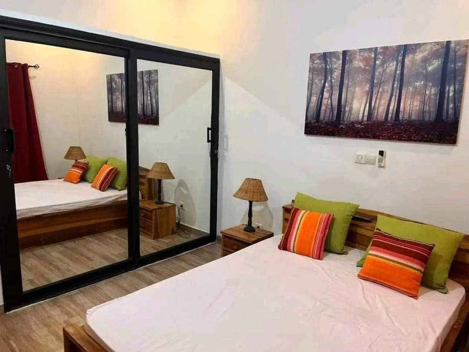 À LOUER – VILLA MEUBLÉE 4 PIÈCES (3 CHAMBRES SALON) AVEC JACUZZI À ADIDOGOMÉ