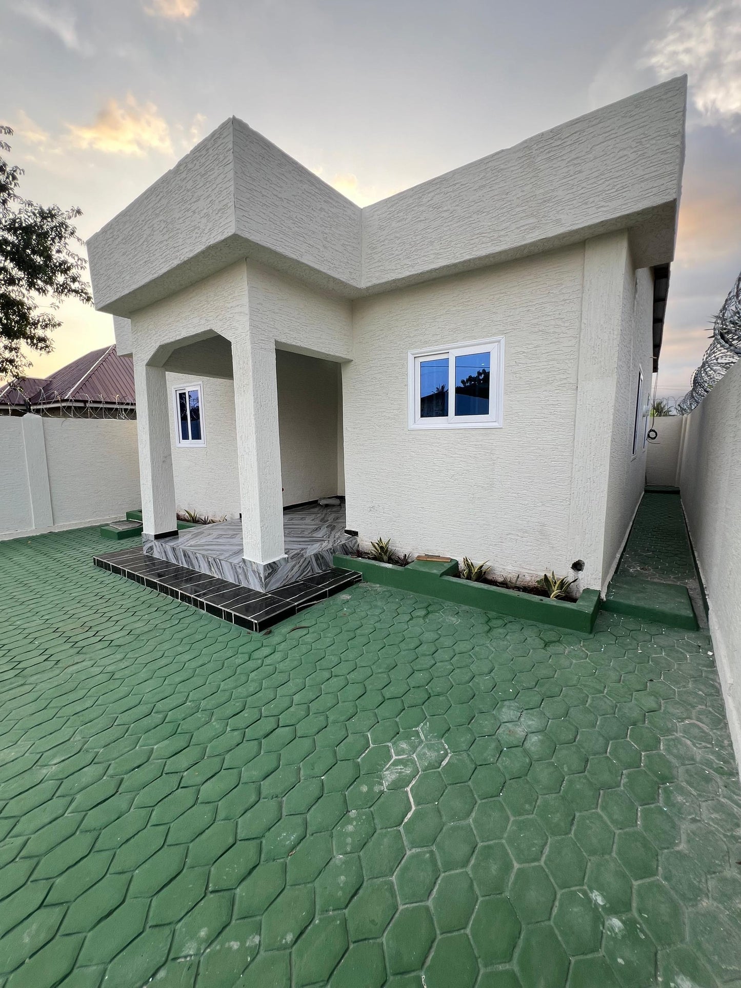 VILLA À VENDRE À ZANGUÉRA