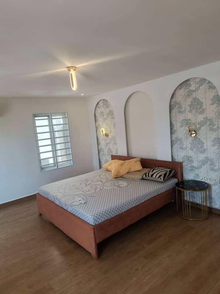 Villa duplex meublée à louer à Tokoin – 750000 FCFA