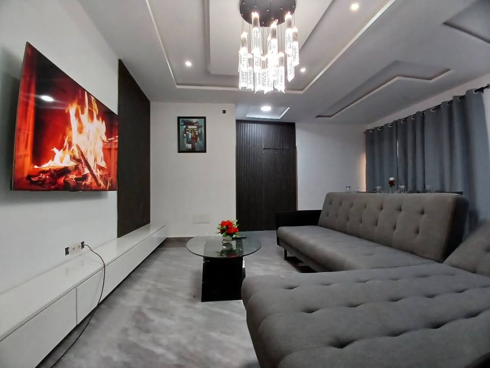 À LOUER – APPARTEMENT MEUBLÉ 2 CHAMBRES | AGOÈ MINAMADOU | 100.000 F/JOUR