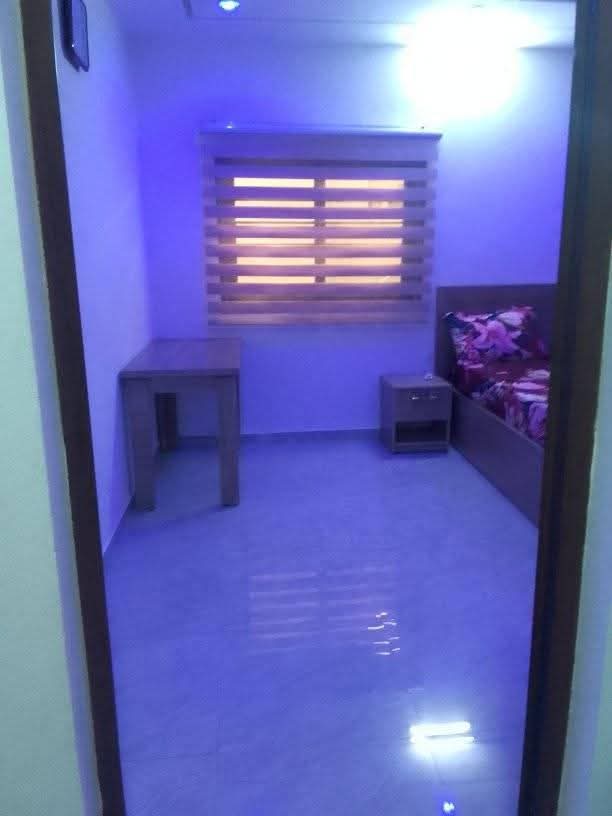 À LOUER – VILLA MEUBLÉE 4 PIÈCES À ADIDOGOMÉ MASSALASSI – 3 CHAMBRES, SALON, JARDIN, GARAGE – 500.000 FCFA/MOIS