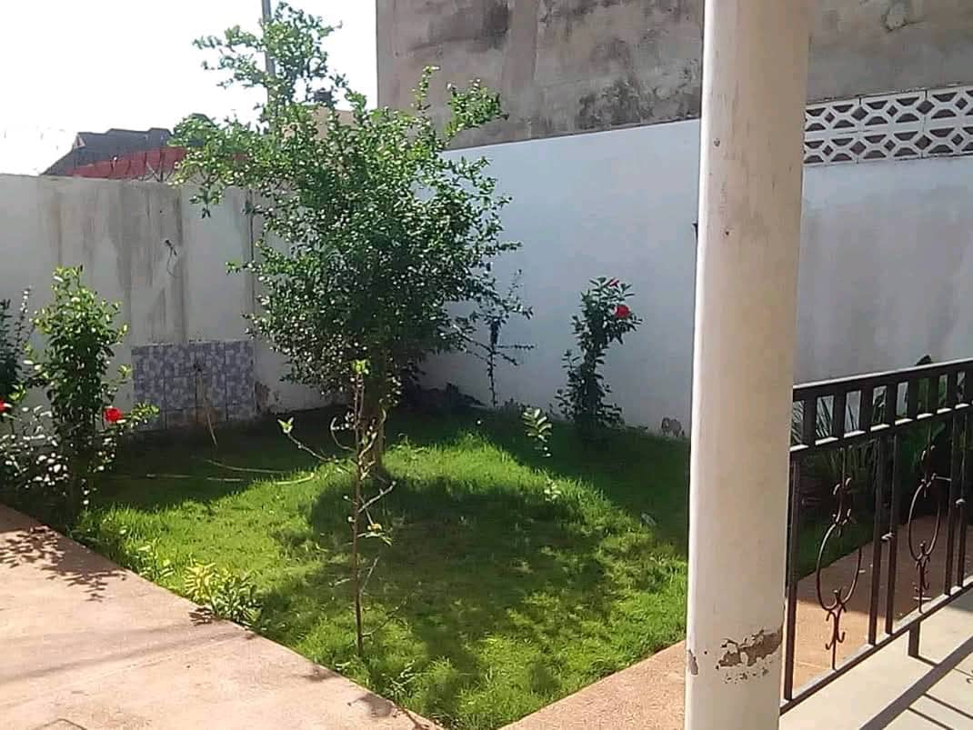 UNE VILLA DE 6 PIÈCES À VENDRE À AVÉPOZO (ÉCOLE LA CRAIE)