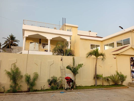 RÉSIDENCE 17 CHAMBRES À VENDRE À BAGUIDA – DEVEGO | TITRE FONCIER