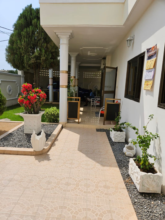 VILLA 5 PIÈCES À VENDRE À AVÉPOZO CÔTÉ NON PLAGE – 3/4 DE LOT