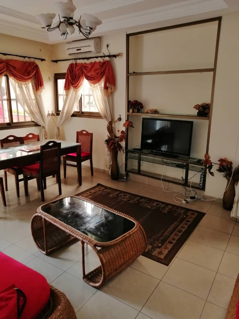 À VENDRE : UNE JOLIE MAISON À ADIDOGOMÉ AVENOU