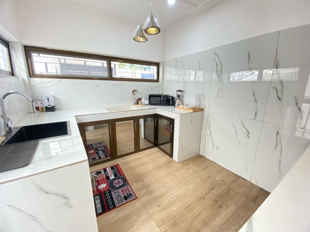 VILLA MEUBLÉE 4 PIÈCES À LOUER À TOKOIN NUKAFU – 850.000 FCFA