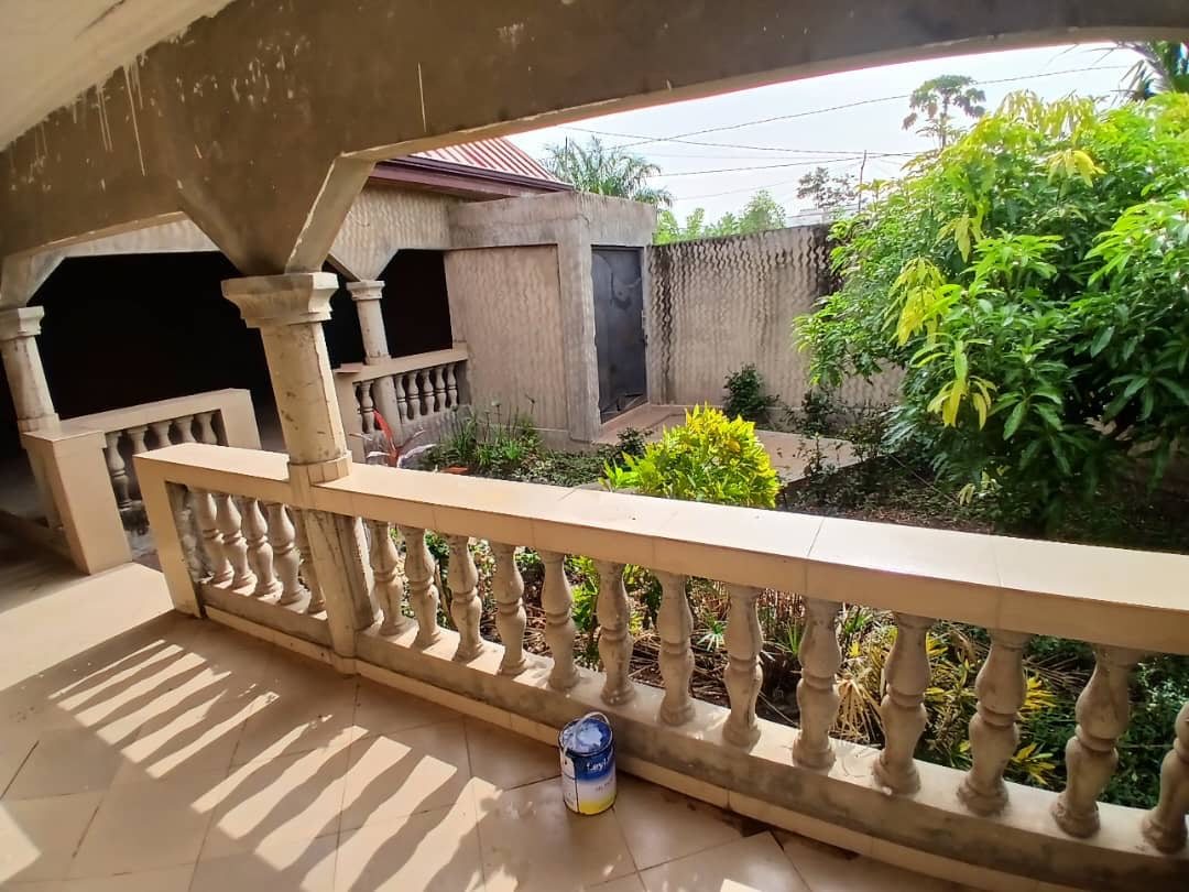 VILLA 5 PIÈCES À VENDRE À KPALIMÉ – 3/4 DE LOT | TAMPON OTR