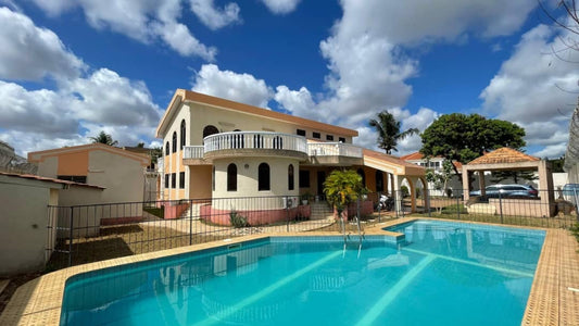 UNE VILLA DE 6 PIÈCES À VENDRE À LA CITÉ OUA