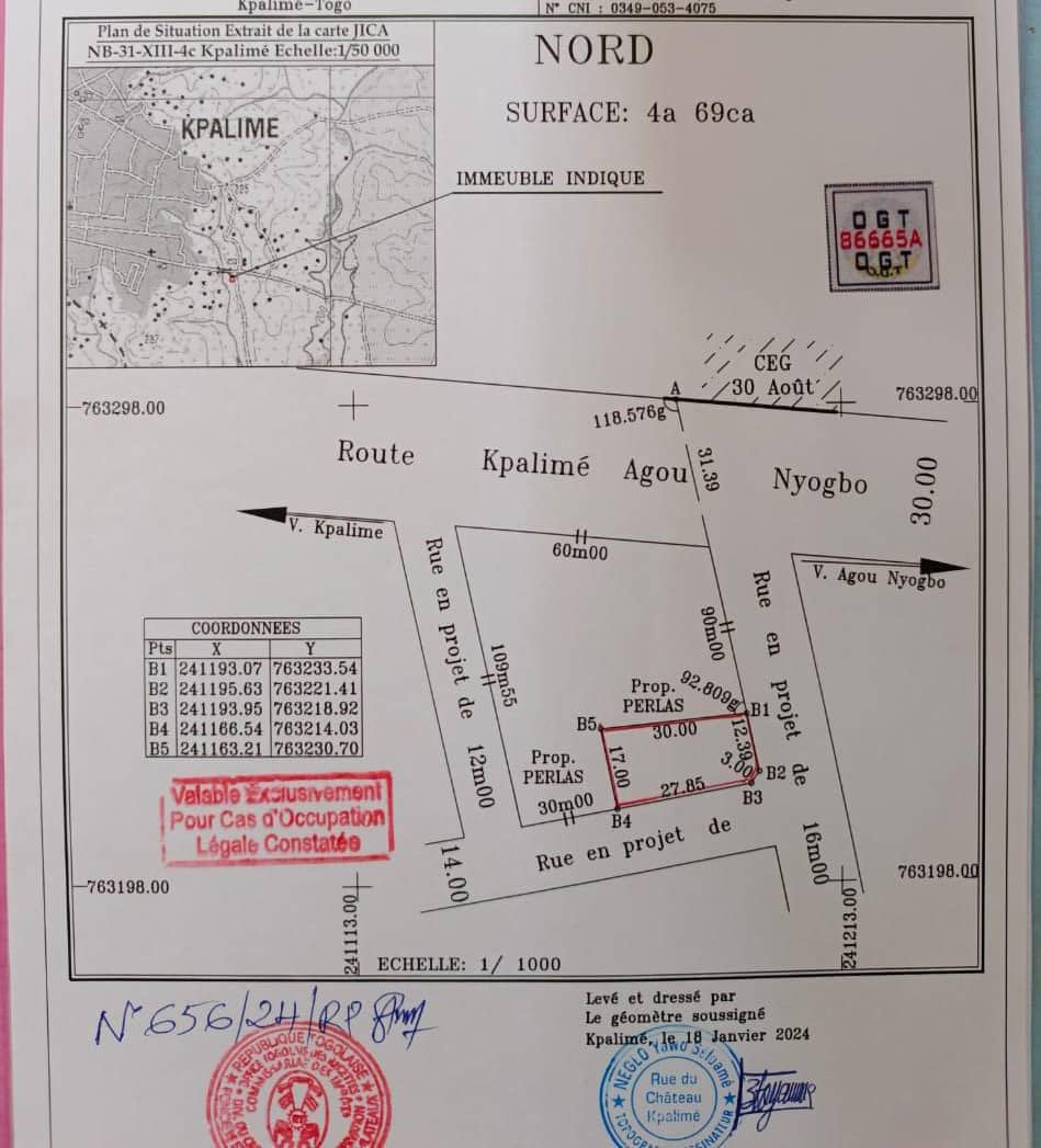 VILLA 5 PIÈCES À VENDRE À KPALIMÉ – 3/4 DE LOT | TAMPON OTR