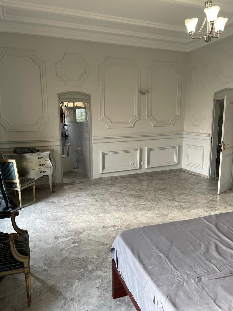 À LOUER – APPARTEMENT MEUBLÉ DE 3 PIÈCES | AVÉDJI DIASPORA | 500.000 F/MOIS