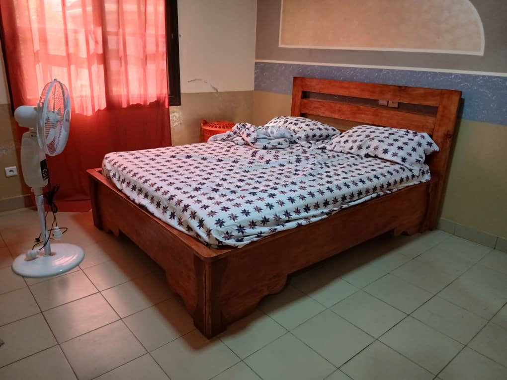 LOCATION VILLA DUPLEX MEUBLÉE À AVENOU (5 CHAMBRES, PISCINE)