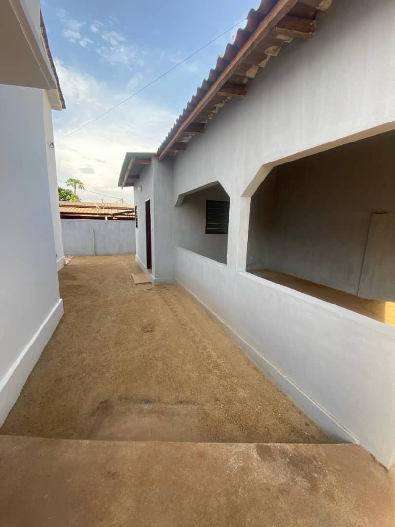 VILLA MODERNE À VENDRE ENTRE AGOÈ ET KÉGUÉ