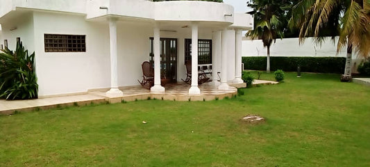 UNE VILLA DE 9 PIÈCES À VENDRE DANS LA CAISSE (RÉSIDENCE DU BÉNIN)