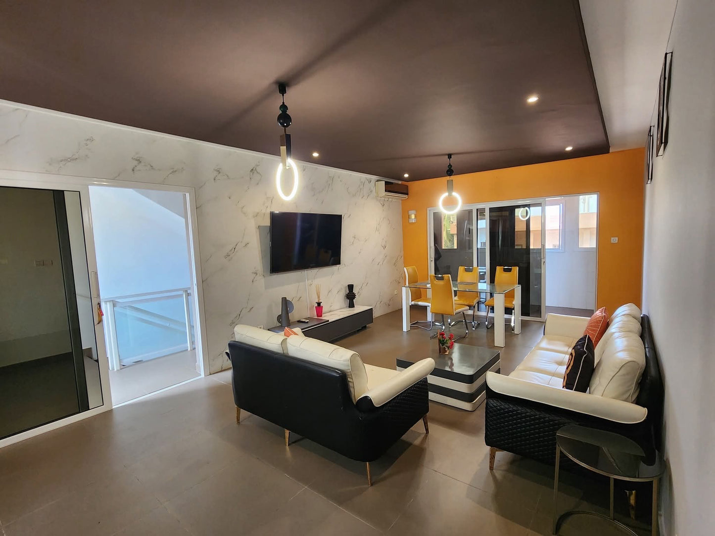 LOUER VILLA DUPLEX 10 PIÈCES À BAGUIDA