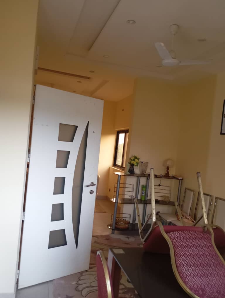 UNE VILLA DE 4 PIÈCES À VENDRE À APESSITO