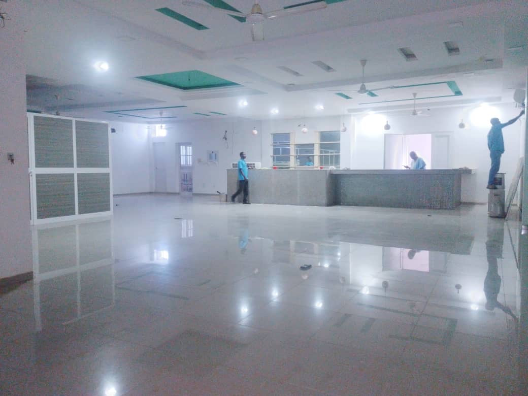 UN IMMEUBLE 7 PIÈCES À VENDRE À BAGUIDA À 70M DU GOUDRON