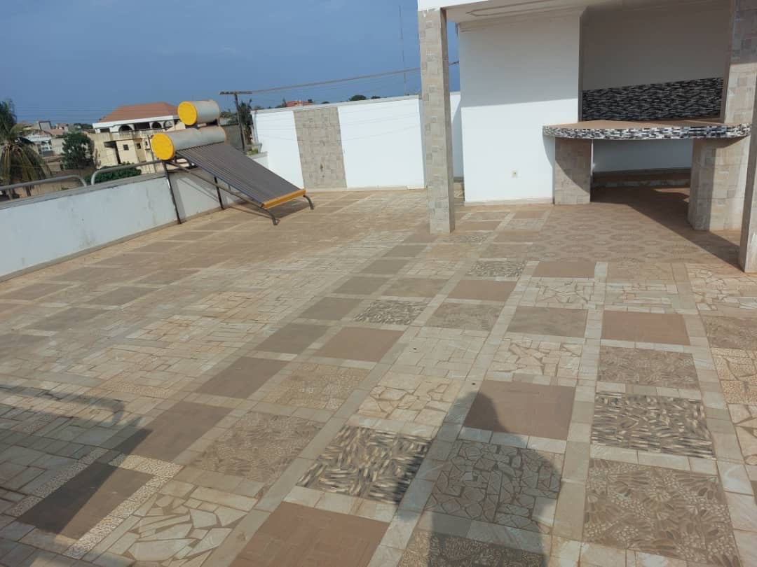MAGNIFIQUE VILLA À VENDRE A AGOE CACAVELI ECOLE MARIAM - 6 PIÈCES