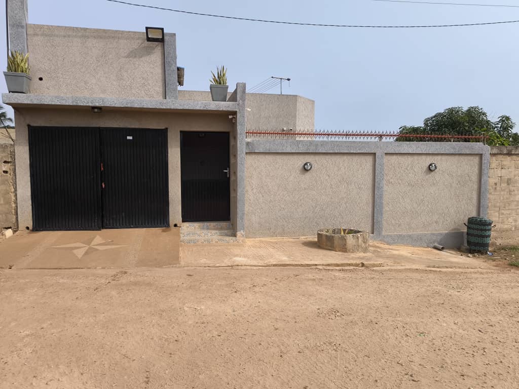 Villa 3 chambres en vente à Agoè Legbassito – 45 millions FCFA