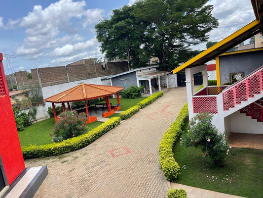 HÔTEL À VENDRE – 50 CHAMBRES – HEDZRANAWOÉ TOGO 2000