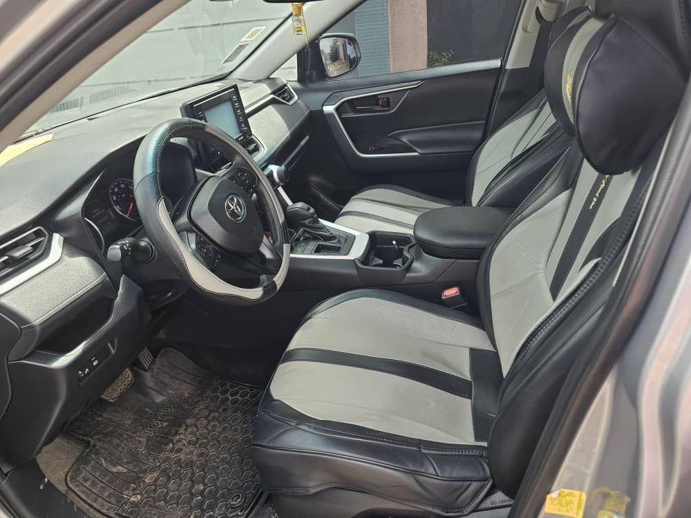 TOYOTA RAV4 LE 2021