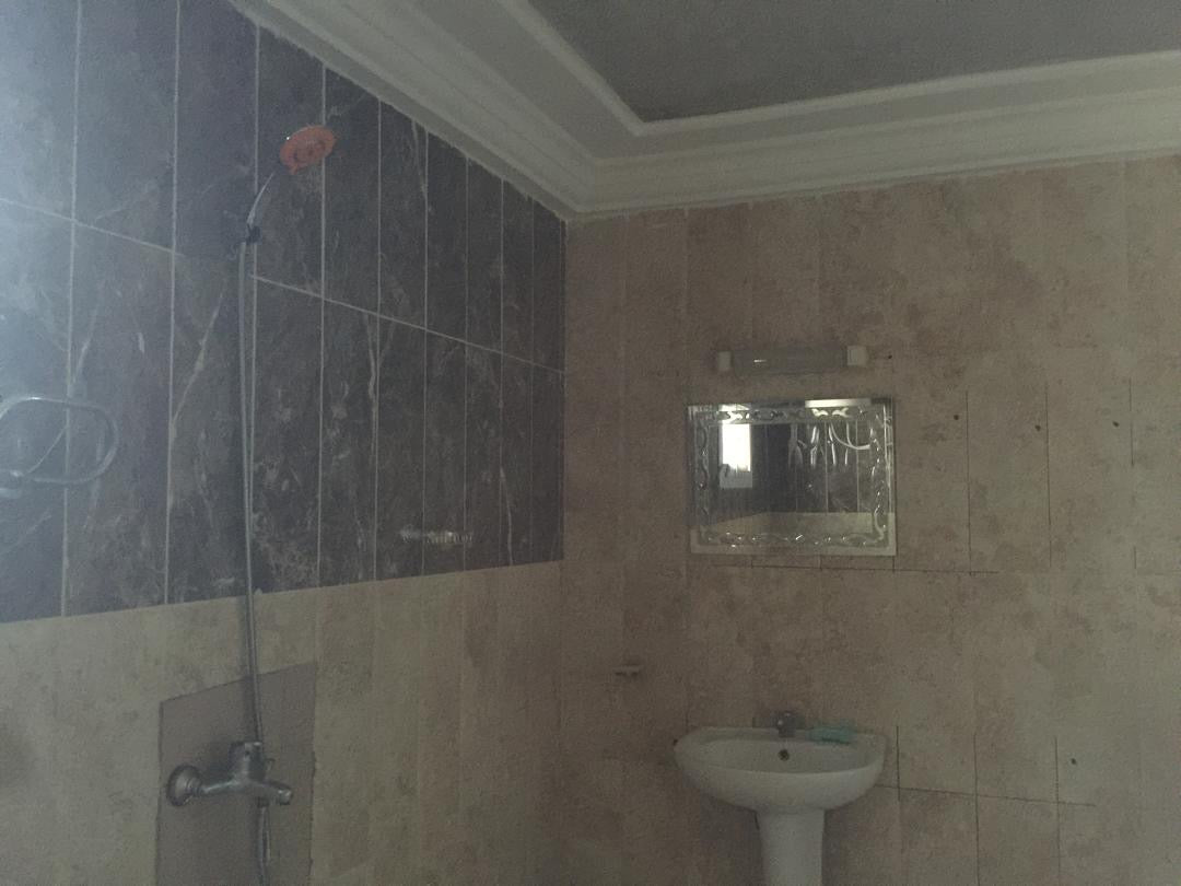 VILLA TRIPLEX 7 PIÈCES À VENDRE À AVÉPOZO CÔTÉ NON PLAGE – TITRE FONCIER