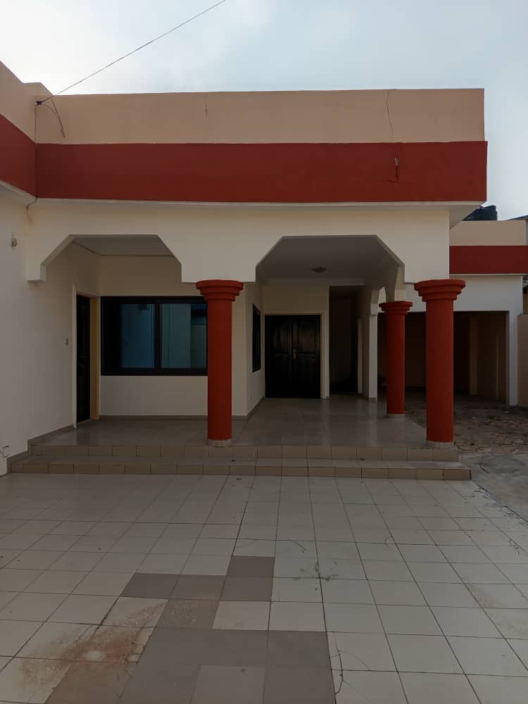 Villa basse à vendre à Soviépé – 80 Millions FCFA
