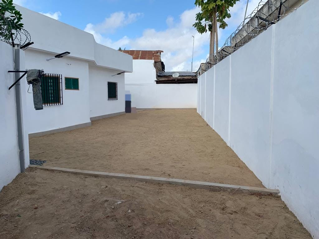 UNE VILLA À VENDRE À ADIDOGOMÉ WOGNOME À 250M DU GOUDRON - 3 CHAMBRES, 1 SALON, GARAGE