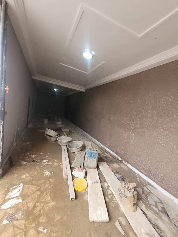 Immeuble commercial à louer à Kégué – 4 000 000 FCFA par mois