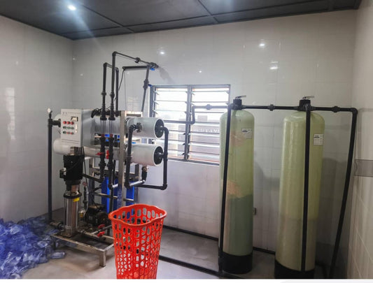À VENDRE – Usine de pure water + villa 8 pièces à Adidogomé Sagbado | 1 lot | 300 m du goudron | 80 millions FCFA
