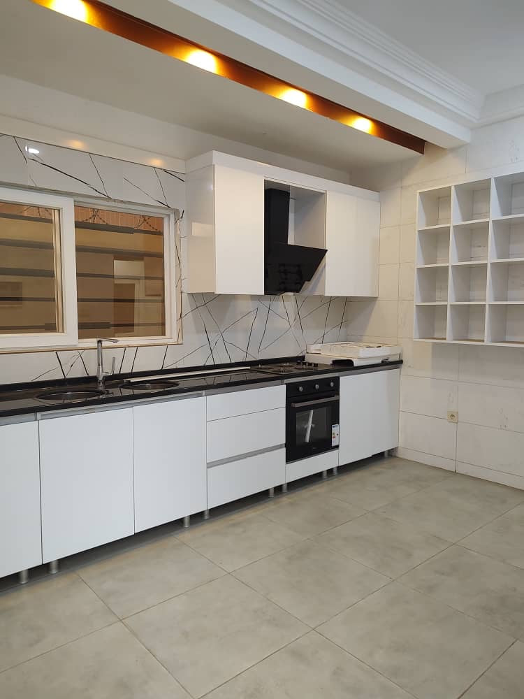 VILLA DUPLEX 6 PIÈCES À VENDRE À HEDZRANAWOÉ – 300 m² | TITRE FONCIER