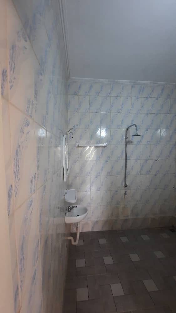 LOCATION LUXUEUSE VILLA À LOUER À ADIDOGOMÉ AMÉNOPÉ (13 CHAMBRES)