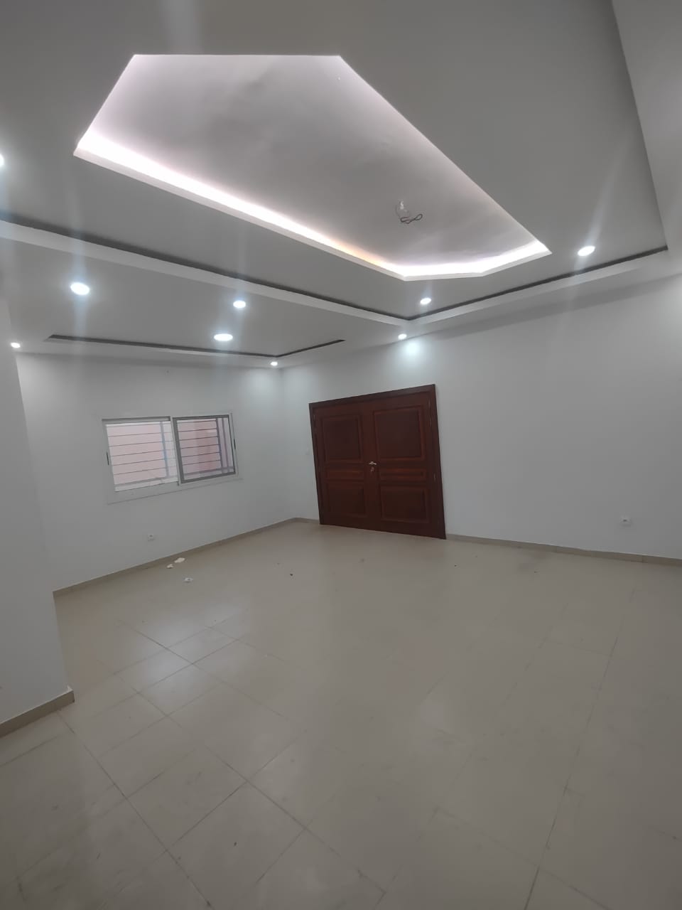 Villa 3 chambres à louer à Cité Mokpokpo – 300000 FCFA