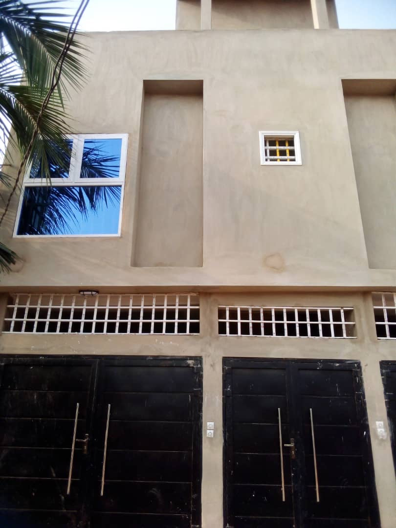 UNE VILLA R+1 DE 4 PIÈCES À VENDRE À DJAGBLÉ AGODOMÉ – ANGLE DE RUE