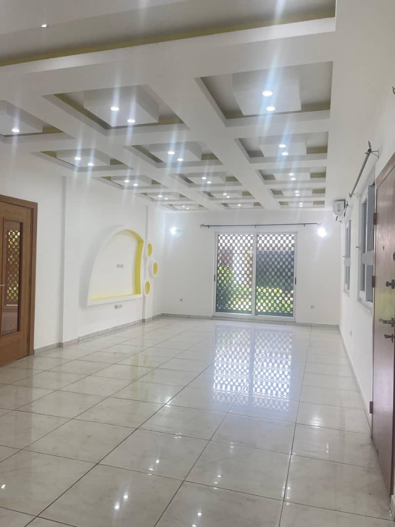 VILLA NON MEUBLÉE TOKOIN FOREVER - 5 CHAMBRES, 1 SALON, 1 BUREAU