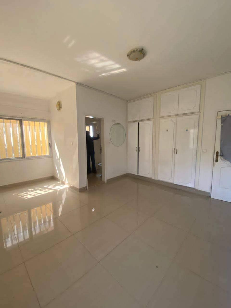 VILLA 4 PIÈCES AVEC PISCINE À LOUER – RÉSIDENCE DE LA CAISSE